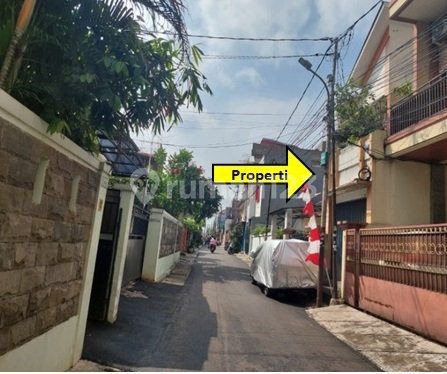 Affordable 2-Storey House with SHM, Cash Only in Menteng Atas Selatan, Setiabudi, South Jakarta 2