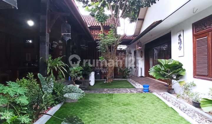 Classic Luxury House 2