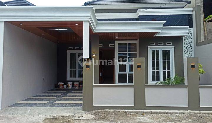 RUMAH MEWAH SATU LANTAI STRATEGIS 1