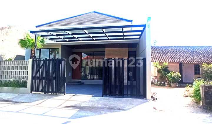 Rumah Baru Cantik Purwomartani Bagus