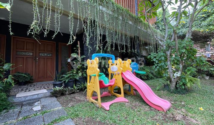 Luxurious House in an Elite Housing Complex 2