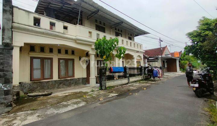 Kost Istimewa Full Penghuni 1