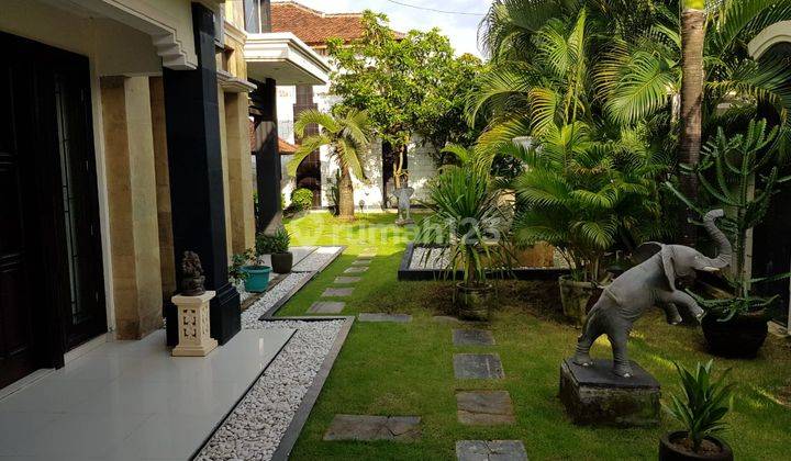 Rumah Bernuansa Villa Garden Luas Di Jimbaran Bawah 2