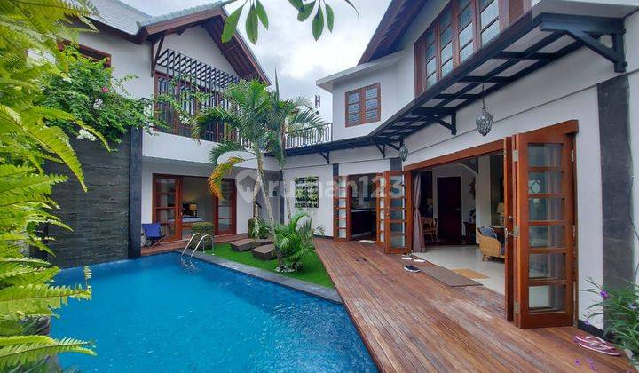 3 Bedrooms Tropical  And Beautiful Villa In Seminyak 1