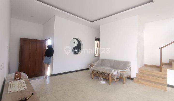Brand New Modern Beautiful Villa With Rooftop & Ocean View Walking Distance To The Beach In Ungasan