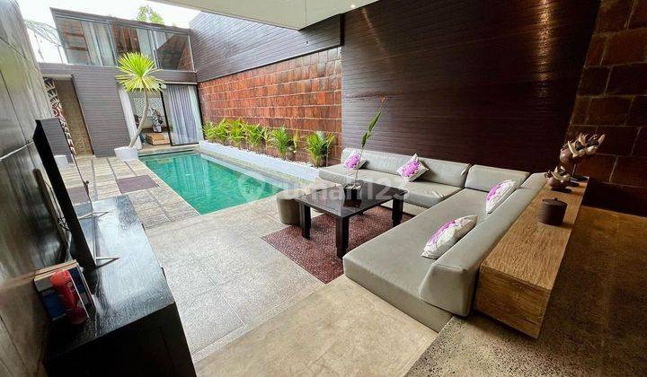 Freehold Modern 3 Bedrooms Villa Near Jimbaran Beach 1