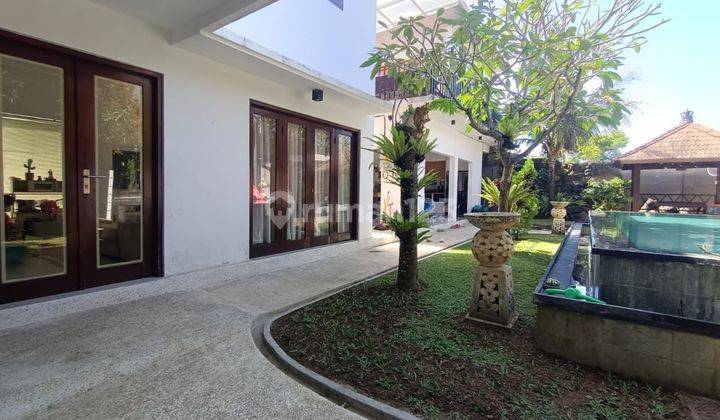 4 Bedrooms Villa With Nice Garden Near Toll Gate Nusa Dua 1