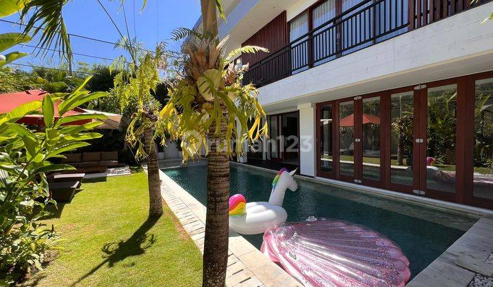 Exclusive 3 Bedrooms Villa In Central Seminyak  1