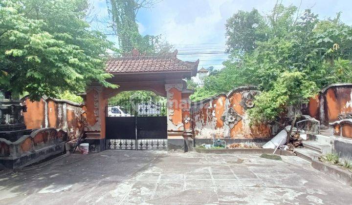 Must Sell Fast! House on Jalan Bung Tomo, West Gatsu 1