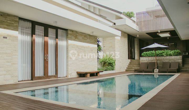 5 Bedrooms Villa With Ocean View In Nusa Dua 2