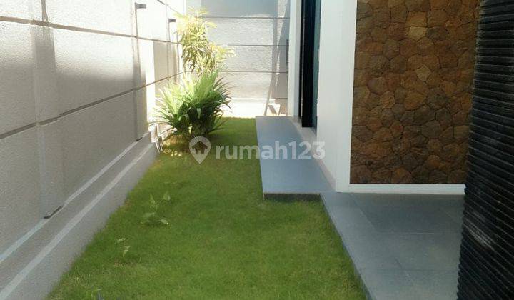 Beautiful 4 Bedrooms House Near Sidewalk Jimbaran,Badung 2