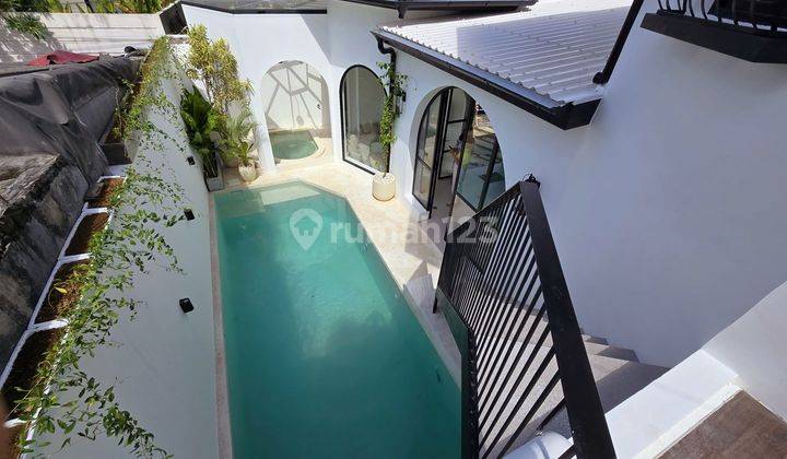 3 Bedrooms Luxury Villa Near Berawa Beach, Canggu 2