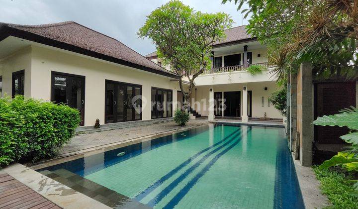 For Leasehold 30 Years 4 Bedrooms Villa At Beachside Sanur