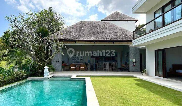 Luxury Villa At Prime Location,batu Bolong Canggu,rice Field View 2