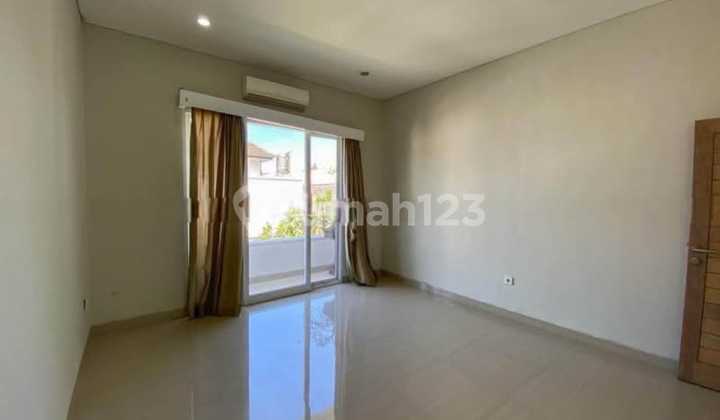 4 Bedrooms Beautiful Modern House In Renon 2