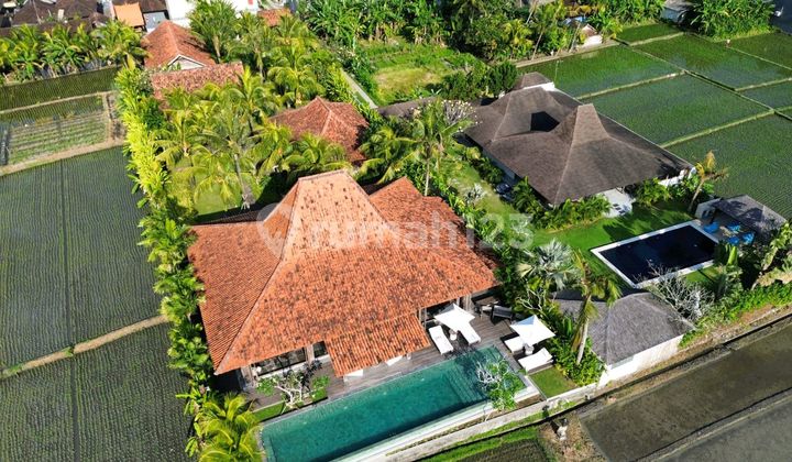 Luxury 2 Bedrooms Villa Dekat Pantai Nyanyi, Badung
