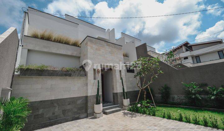 Good Quality Interior,brand New 3 Bedrooms Villa In Ungasan 1