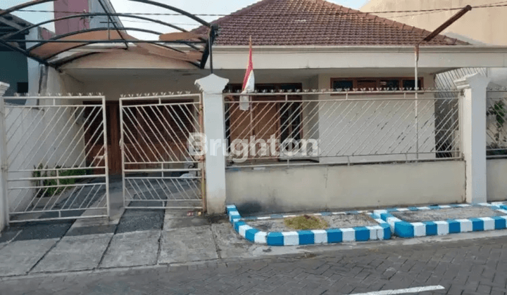 RUMAH 1.5 LANTAI LOKASI STRATEGIS DI KENDANGSARI 1