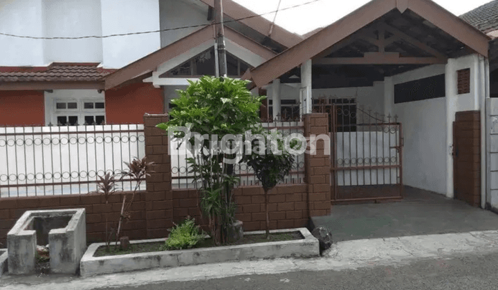 RUMAH CIPTA MENANGGAL DEKAT JALAN RAYA DAN MASJID AGUNG 1