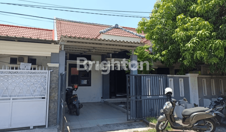 RUMAH 1 LANTAI SIAP HUNI ONE GATE DI TAMAN WIGUNA SELATAN 1