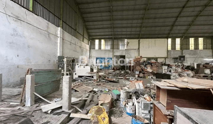 DIJUAL CEPAT HARGA DIBAWAH PASAR BANGUNAN EX FUTSAL DI KEPUTIH TEGAL TIMUR  2