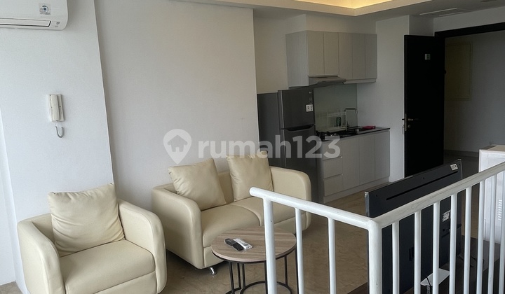 Disewa Springhill Roylae Suite Duplex di Kemayoran Two Storey 2