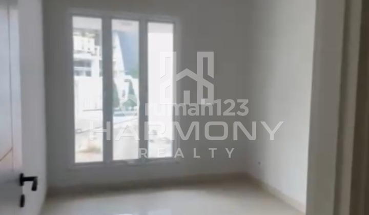 For Sale: House in Villa Melati Mas, South Tangerang 2