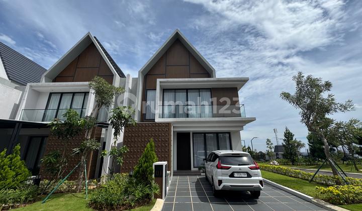 For Rent: 2-Story Ready-to-Occupy Furnished House in Summarecon Bogor with Sentul Hills View. For Rent: 2-Story Ready-to-Occupy Furnished House in Summarecon Bogor with Sentul Hills View.