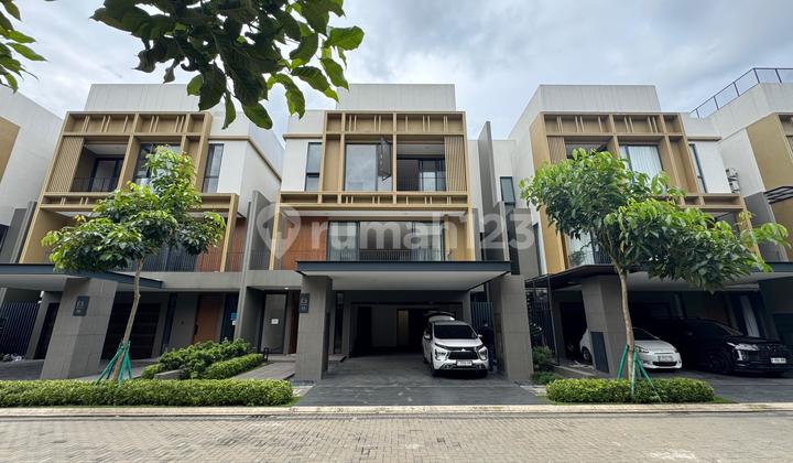 Dijual Rumah 3 Lantai Mewah Enchante BSD Fasilitas Lengkap Cluster Premium