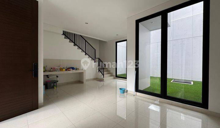 Rumah Siap Huni 2 Lantai Lokasi Strategis di Summarecon Bogor 2