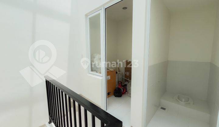 Rumah Mewah 3 Lantai Di Selatan Jakarta Di Kelilingi Padang Golf 2