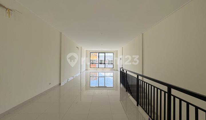 For Rent: Shop House in Summarecon Bogor, Suitable for Business, Strategic Location.