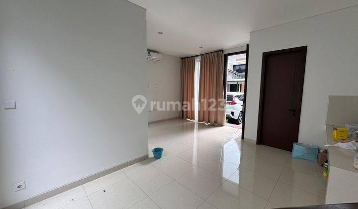Rumah Scandinavian 2 Lantai Lokasi Strategis di Summarecon Bogor 2