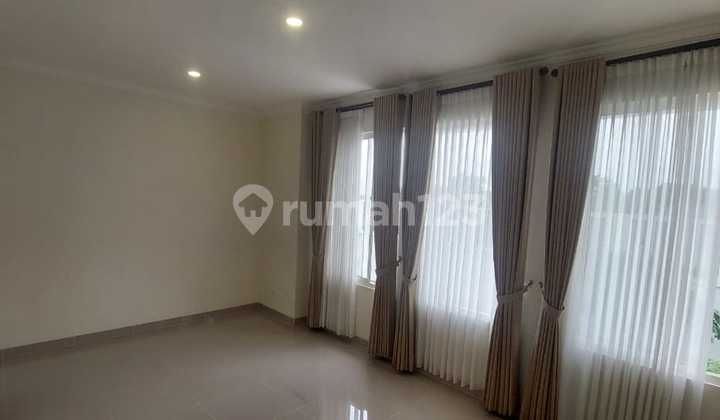 Hook House and Furnished at Flamingo The Springs Gading Serpong 2