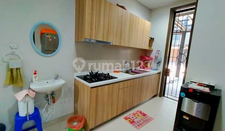 Rumah 3 Lantai Full Furnish di Zora BSD City 2