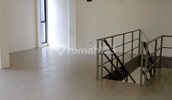 Gudang Multiguna Dekat Bandara di Duta Indah Starhub