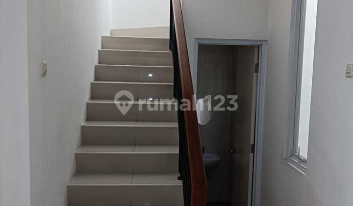 Rumah 2 Lantai Siap Huni di Belle Fleur Citra Raya 2