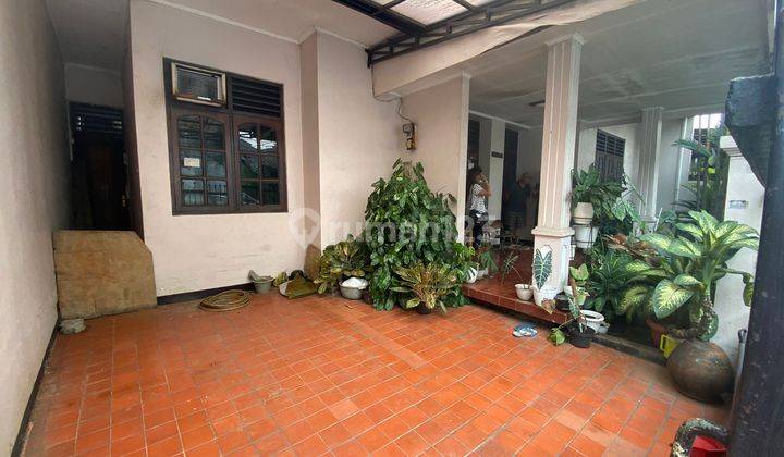 Rumah asri di Cipayung Jakarta Timur