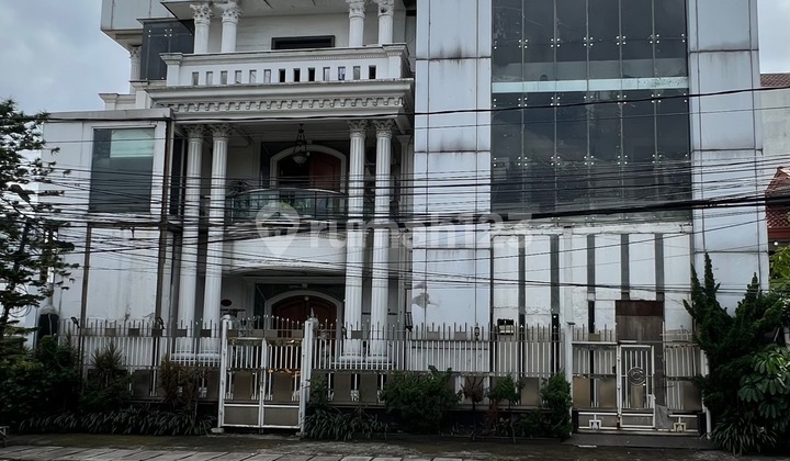 4-Story Shop House - Strategic - Affordable - Rarely Available