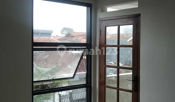 Selling New House Front Position Near Metro Indah Mall, Mim Margahayu Raya, Al Islam Bandung, Wide Road 2