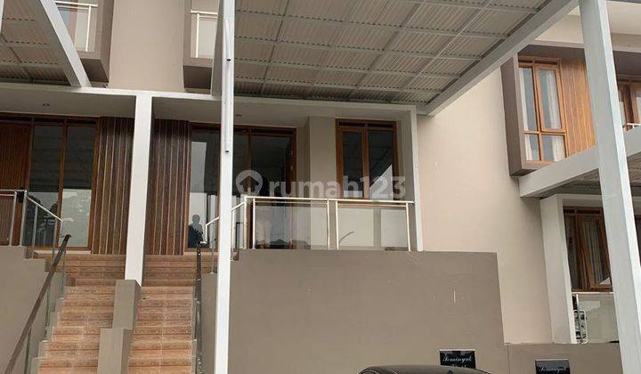 Jual Rumah Cantik Dan Murah Di Sayap Cikutra Dago Awiligar Bandung
 1