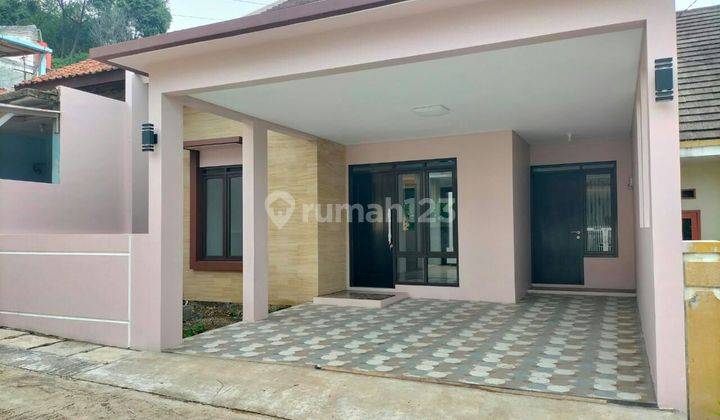 Jual RUMAH NYAMAN dekat Jantung Bisnis CIMAHI SELATAN kota Cimahi
 1