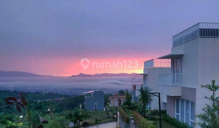 Jual VILLA dengan VIEW TERBAIK di Bandung Utara
 1