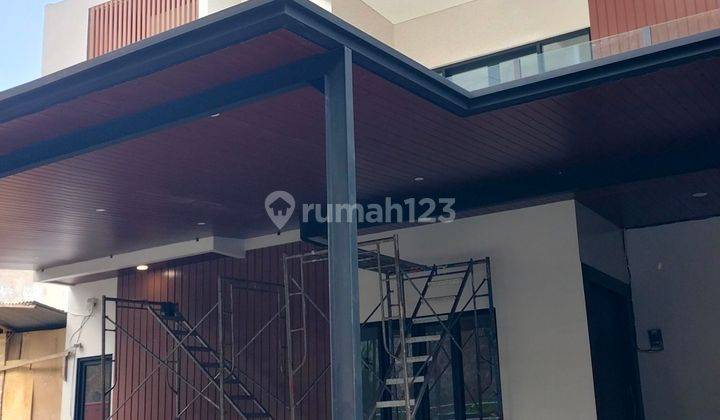 Rumah LUAS DESAIN MEWAH di gegerkalong dekat kampus UPI Setiabudi dan Polban Sarijadi Bandung dijual 1