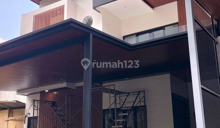 Rumah LUAS DESAIN MEWAH di gegerkalong dekat kampus UPI Setiabudi dan Polban Sarijadi Bandung dijual 2