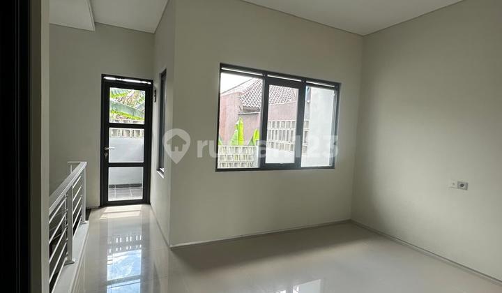 For Sale: Comfortable and Strategic Neighborhood House in Soekarno Hatta, Metro Indah Mall, Margahayu Raya, Bandung 2