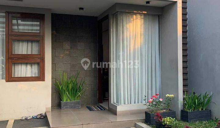 Jual Rumah Mewah Dengan Kolam Renang Di Batununggal Bandung Murah

 2