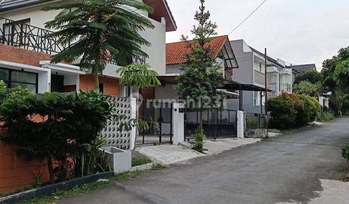 Rumah 2 Lantai Bagus Dan Murah Di Cihanjuang Dekat Sariwangi Dan Cimahi Dijual 2