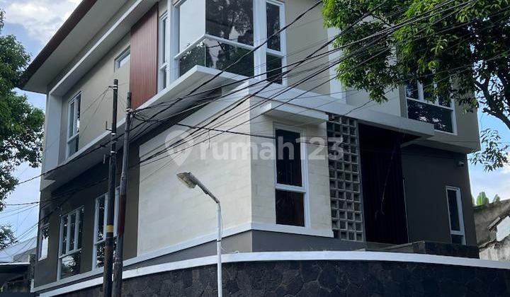 Jual Rumah Hook Carport Dan Garasi Banyak Lokasi Strategis Di Dago Bandung Jual Rumah Hook Carport Dan Garasi Banyak Lokasi Strategis Di Dago Bandung