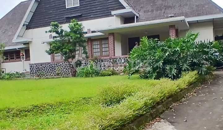 Jual Rumah Heritage Belanda di Ciumbuleuit Dekat Dago Bandung Utara